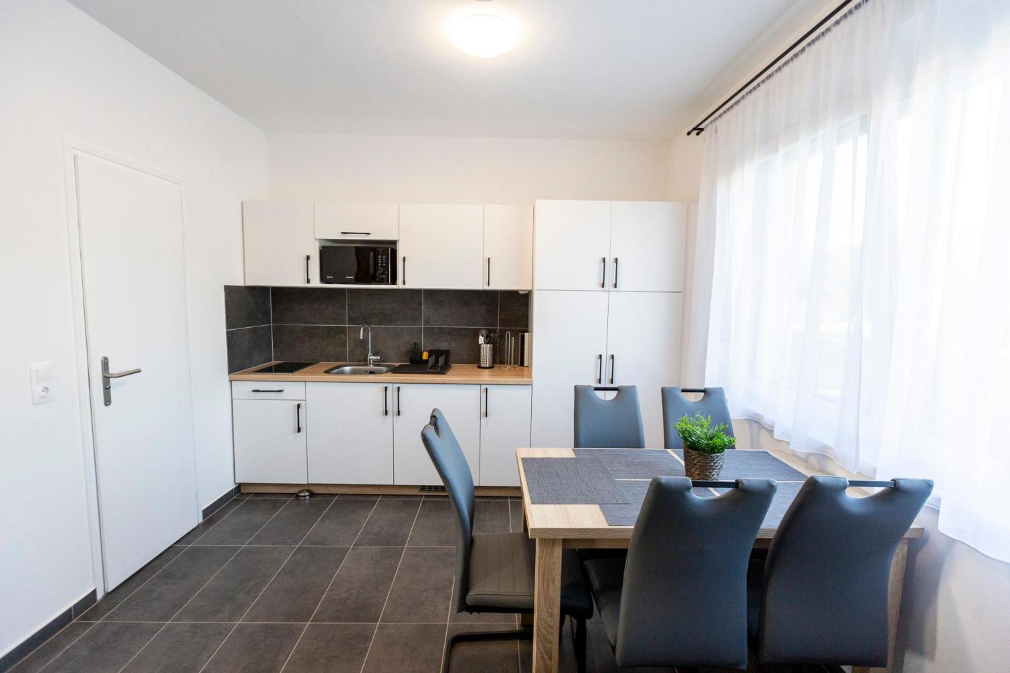 Horvath Apartman Fertod Luaran gambar