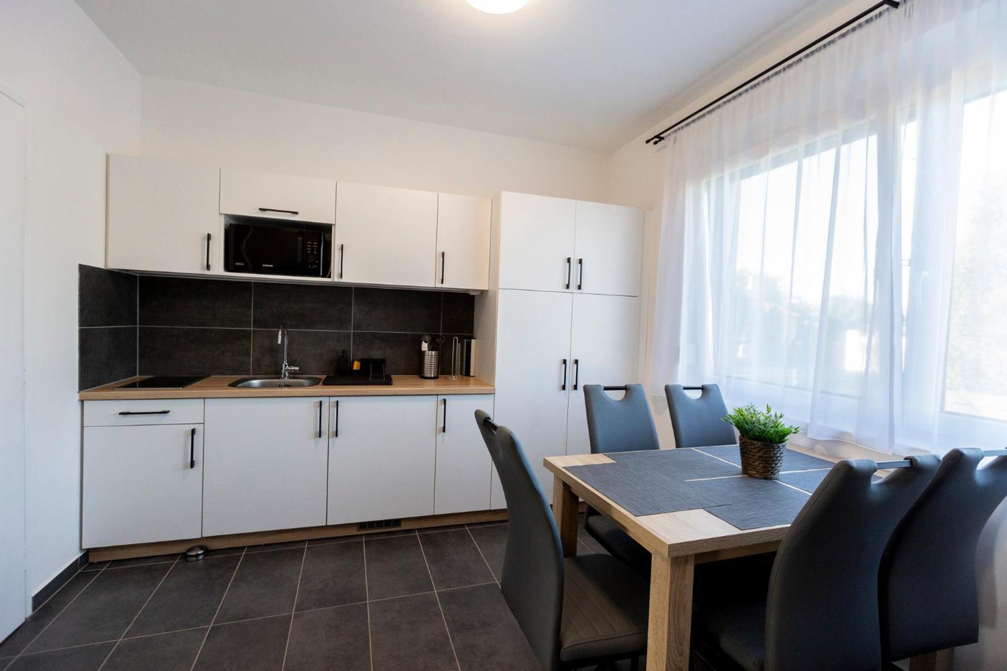 Horvath Apartman Fertod Luaran gambar